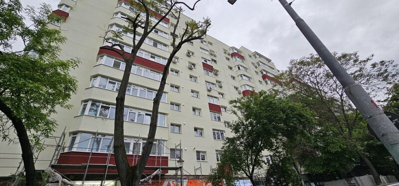 Brancoveanu - Oltenitei - bloc 1983 - nerenovat