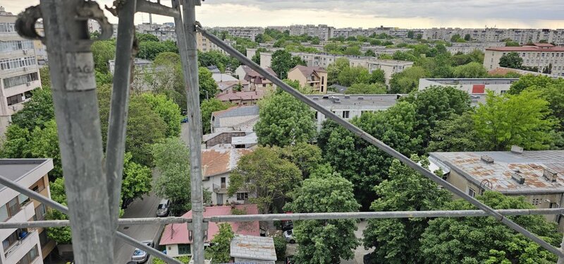 Brancoveanu - Oltenitei - bloc 1983 - nerenovat